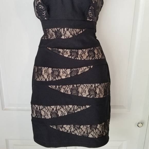 🚫SOLD🚫BONGO▪︎Strapless Mini Dress - Picture 3 of 11